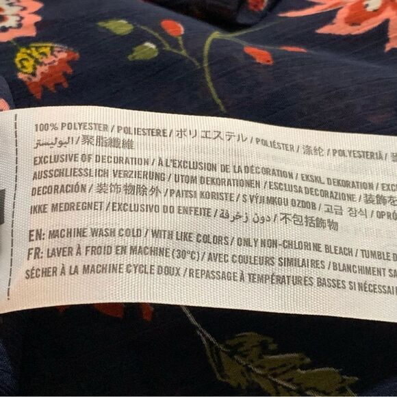 HOLLISTER Blouse Women’s Medium Button Navy Blue Sheer Pink Floral High Low. - Picture 9 of 12